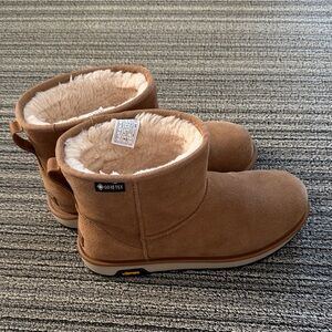 UGG Brown Gore-Tex Men's Boots
